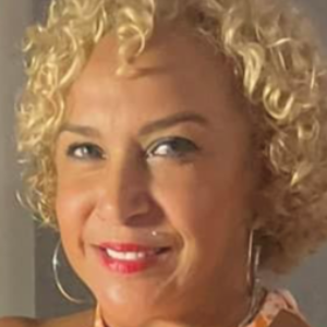 Profile picture of ellie de la cruz