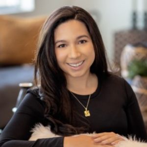 Profile picture of Victoria Jovel